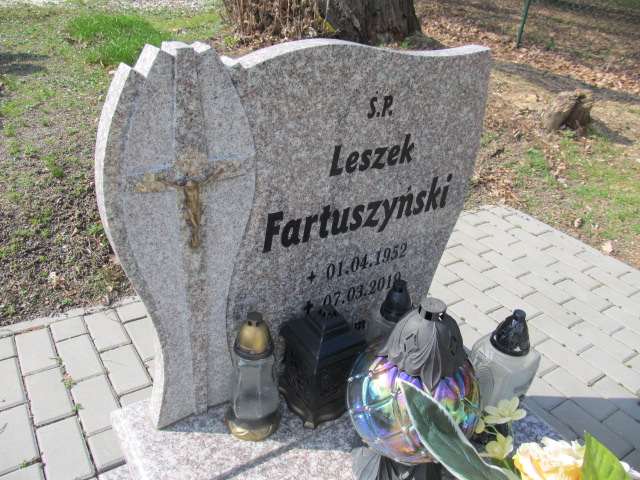 Leszek Fartuszyński 1952 Męcinka - Grobonet - Wyszukiwarka osób pochowanych