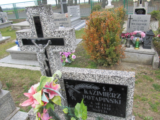 Kazimierz Potapiński 1912 Męcinka - Grobonet - Wyszukiwarka osób pochowanych